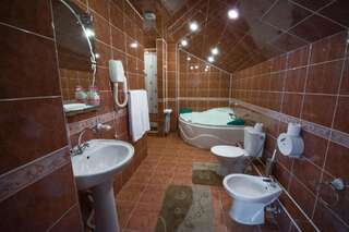 Курортные отели Shymbulak Resort Hotel Алматы Улучшенный люкс-5