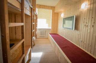 Курортные отели Shymbulak Resort Hotel Алматы Кровать в общем 6-местном номере-4